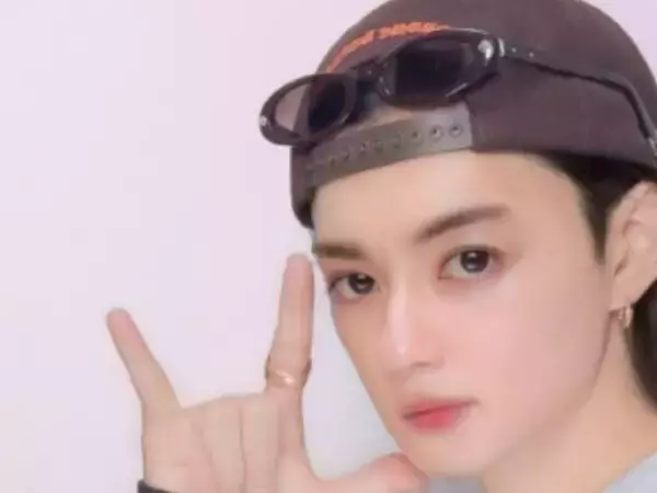 「プリクラでも爆裂にいいビジュ」佐野勇斗、親友とのプリクラショットに「男子感ありまくり」の声！