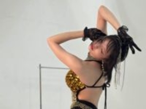 「身体ひん曲がってるじゃん！」岡田紗佳、驚きの柔軟性に「すごいことなってる…！」「なんの仕事なのか」反響