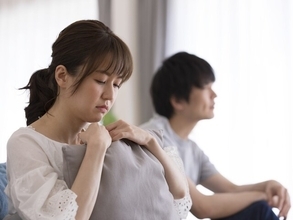 世帯年収980万円「フルタイム復帰したいが妻側の負担は大きい」育休中26歳女性の夫婦給与事情