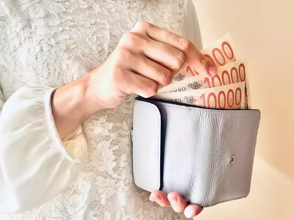 「【2026年】財布のカラー＆デザインで金運アップ！ 使い始めにいい「最強開運日」はいつ？」の画像