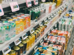 お酒もロッテのチョコパイも買うのを我慢しているけど…40歳女性が物価高でも「削れない」と語るもの