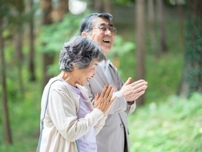 月の年金18万7000円「スーパーで品出しバイト、たまに妻と寺社仏閣巡り」69歳男性の老後生活