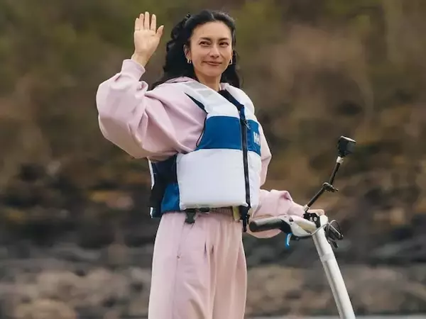 「やっぱすごい人だ」柴咲コウ、アクティビティを楽しむ姿に「生き方が素敵すぎる」「落ちないで〜」の声