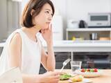 「老化スピードが変わる!? 「朝ごはんを食べ過ぎるとしわが増える」って本当？【管理栄養士が回答】」の画像1
