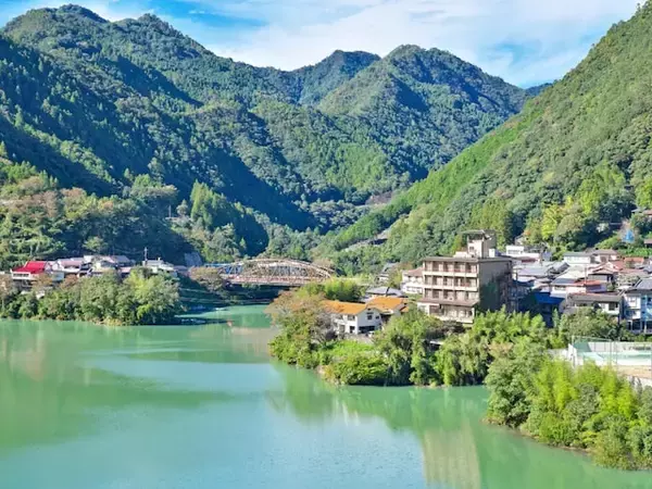 クリスマスに行きたい「奈良県の絶景ドライブスポット」ランキング！ 3位「十津川温泉郷周辺ルート」、同率1位は？