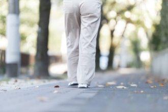 貯金1500万円を切り崩しながら「無料で音楽を聴いたり、散歩を楽しんだり」65歳女性の老後生活