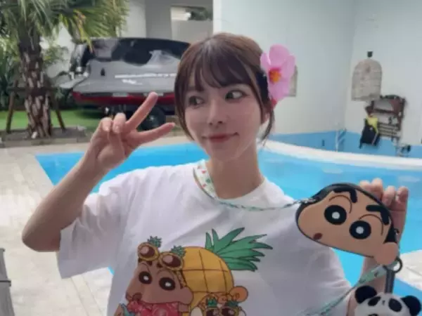 「超カワイイ」上原亜衣、タトゥー＆美脚際立つ慰安旅行ショット公開！ 「一緒に過ごしたいなぁ～」