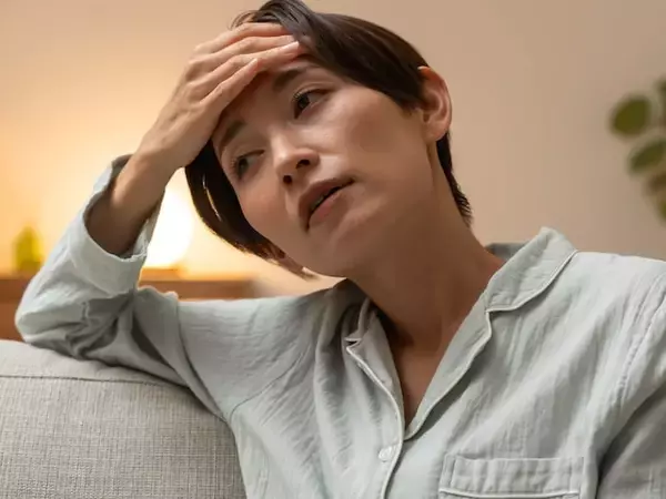 「眠れないから少しだけ」は危険？ 認知症になるリスクが高まる可能性も……寝る前に避けるべき飲み物