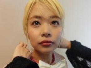 「雰囲気いつもと違う！」エルフ荒川、清楚系の“すこし違う自分”に「姫すぎ」「マジで可愛すぎる！」反響