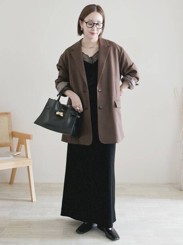 【やってはいけない11月のNGコーデ】トレンドのつもりがダサ見え!? 着こなしのNGポイント3つ