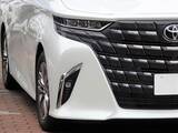 「「高級感がある」と思うトヨタの車ランキング！ 2位「アルファード」を抑えた1位は？【2026年調査】」の画像1