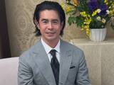 「「なにごと？」伊藤英明、大物政治家との2ショットに驚きの声「どんなつながり？」「今度は真面目かよ」」の画像1