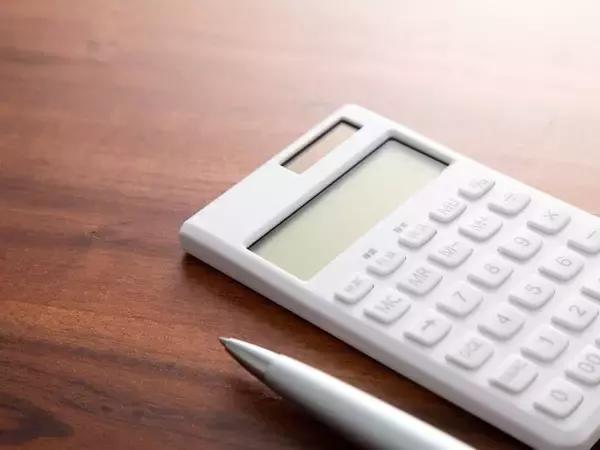 1964年7月生まれの女性。65歳から障害等級2級の障害基礎年金と老齢基礎年金、どちらを選べばいい？