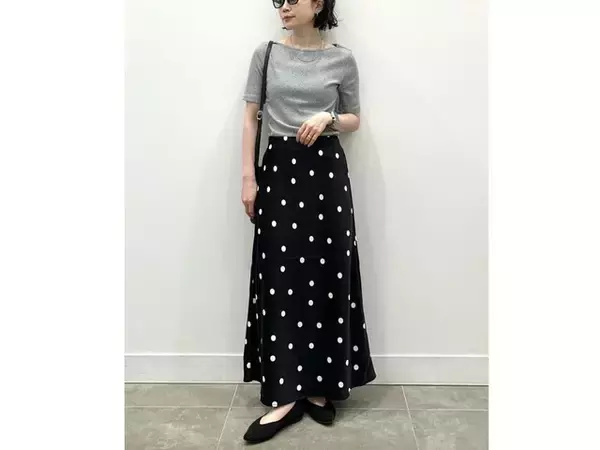大きめの水玉が大人かわいい！【GU】2990円「ドットスカート」でつくる40代の洗練夏コーデ