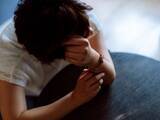「「断り続けたら誘われなくなるかも…」物価高で友人付き合いに悩む33歳女性の本音」の画像1