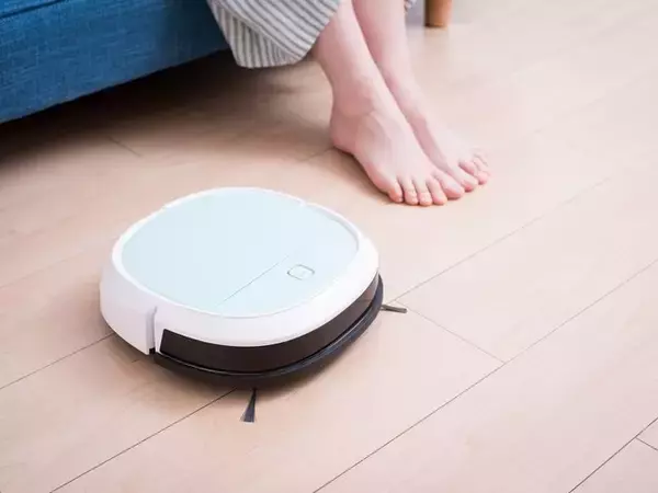 「床がピカピカ」「気持ちいい」買ってよかった高額商品で“ロボット掃除機”を選んだ人たちの体験談