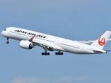 「「とんでもなく可愛い」JAL、『トイ・ストーリー』オリジナル“バスポンチョ”登場！ 「ベビのお風呂上がり用にほしい」」の画像1