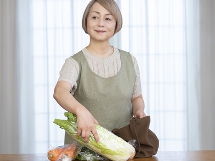 「人間3万円、ペット2万円。食費は削らない」63歳女性、年金1人暮らしの家計管理