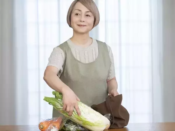 「人間3万円、ペット2万円。食費は削らない」63歳女性、年金1人暮らしの家計管理