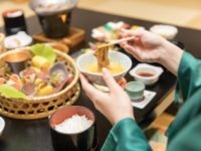 「上げ膳据え膳は心のゆとりの極み」世帯年収650万円・41歳女性が物価高でも“旅行”を続ける理由