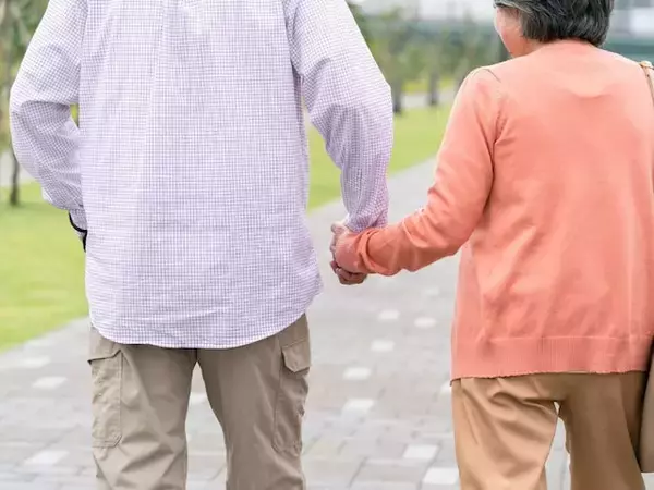 世帯月収38万円「夫婦とも経過観察で病院通い。医療費は月4万円」64歳男性の年金生活