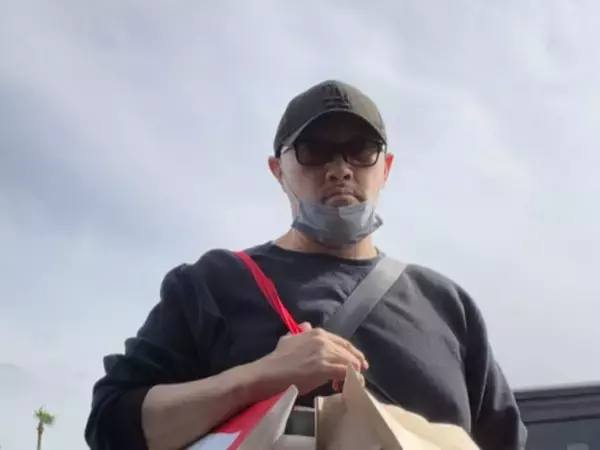 「普通そんなんキレちゃう」お笑い芸人、家族愛あふれるエピソードに反響「漢すぎて泣いた」「最高の親父」