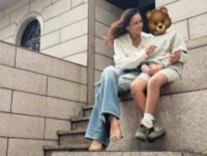 「本当によく頑張ってて偉い」MALIA.、小2の息子を抱き締める親子ショットに反響「最高のママ」「涙」