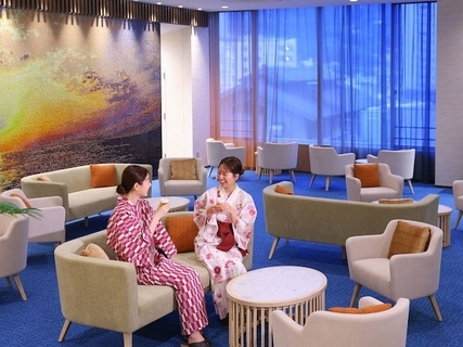 【静岡県で泊まってよかった】「大江戸温泉物語Premium あたみ」は海を望む温泉が自慢の宿。お風呂上がりも飽きさせない、遊び心満載の一軒