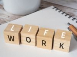 高市首相の「ワーク・ライフ・バランス捨てる」に疑問。“捨てざるを得ない”女性の嘆きとは