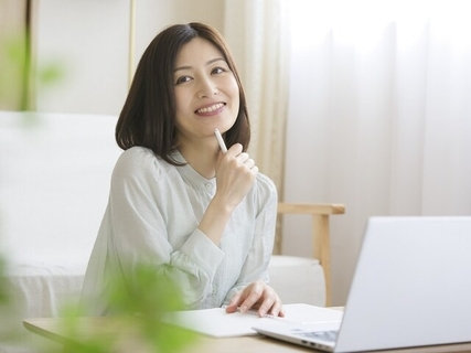ゆうちょの通常貯金が年0.5％に！100万円を預けたら利息はいくら？高金利の普通預金と比較