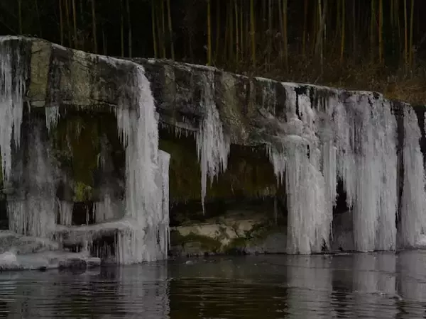 冬に行きたい「兵庫県の穴場秘境」ランキング！ 2位「黒滝」を抑えた1位は？【2026年調査】
