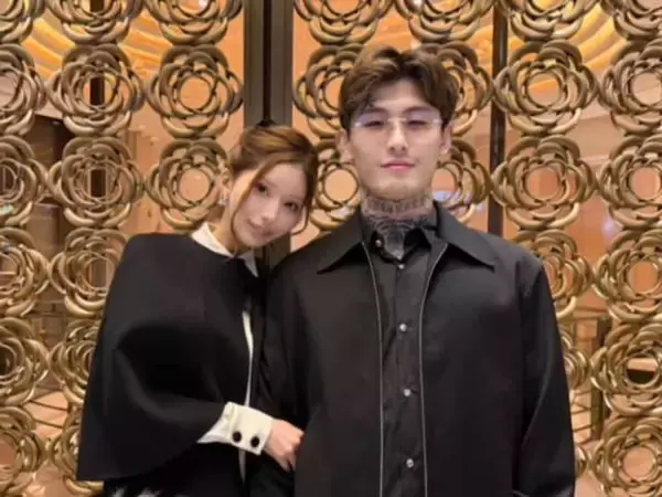 「「美男美女」平本蓮、結婚記念日に美人妻と密着ショット公開「愛妻家なのが好感度高い」「お似合い」」の画像