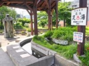 【青森県】「露天風呂から眺める海が美しい」浅虫温泉の魅力とは？ レトロな温泉街とビーチリゾートの融合