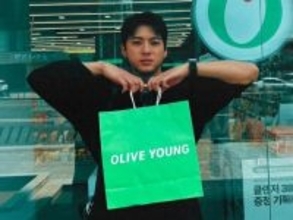 「韓国オッパになっているっ」山田裕貴、初めての韓国満喫ショットを披露！ 「卒業旅行の男子みたい」