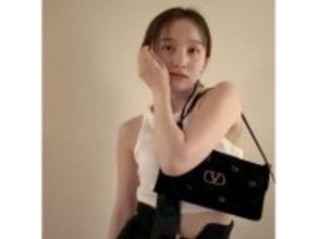 「どないしたんや！！！」百田夏菜子、美ウエスト際立つ大人っぽいショットに「ドキッとした」