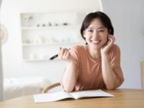 個人向け国債固定5年とネット定期預金に10万円預けた時の満期時の利息の違いは？