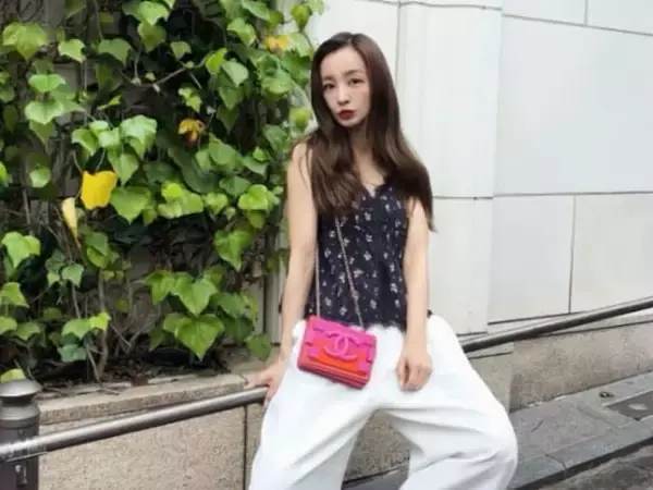 「かわいさの進化が止まらない」板野友美、ほっそり二の腕際立つ圧巻スタイル披露！「年重ねるたびきれい」