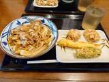「「300株なら1万円以上。1年通して食事ができる」42歳男性が10年愛用する外食系株主優待」の画像1