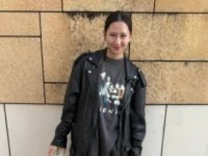 「足細くて心配になる」河北麻友子、圧巻の美脚ショットに反響「スタイル良すぎます、、」「カッコいい」