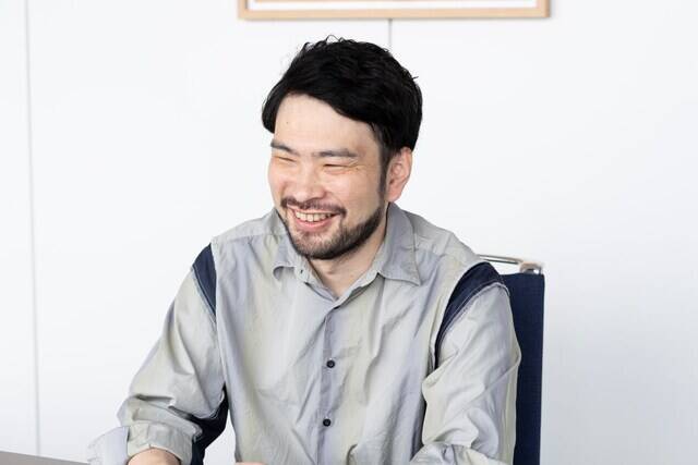 「自称コミュ障」は実は優しい人。直木賞作家・小川哲が教える人間関係がラクになる視点