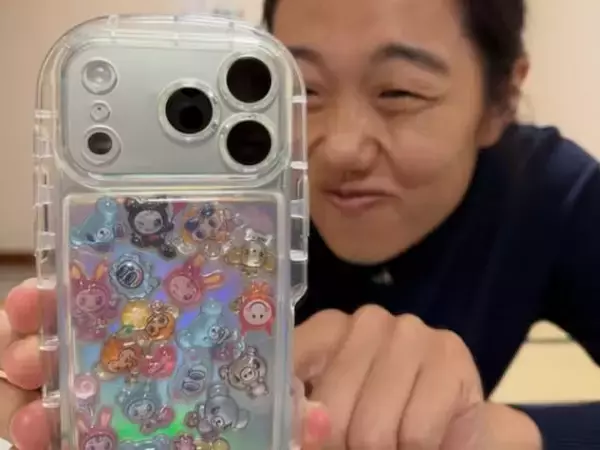 「平成を詰め込んだ」横澤夏子、手作りスマホケースに反響「完全にぶっ刺さりました これは可愛すぎます」