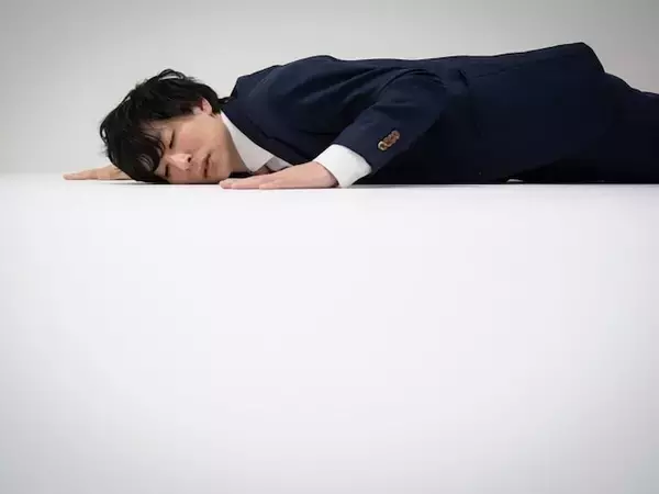 オルカンに月3万3333円 「何度もやめたくなった」36歳男性の積立投資