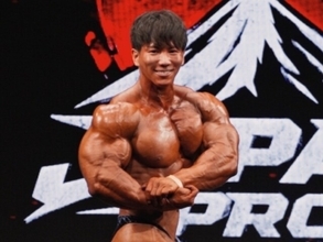 「何言ってるかわからない」横川尚隆、筋肉ショットに反響「これが本物だ」「ついに文章まで筋肉になった」