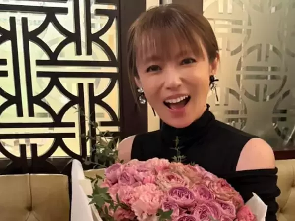 「わーい、顔見れた」深田恭子、芸能生活30周年のお祝いを披露！ 「相変わらず可愛い」「憧れの女性‼︎」