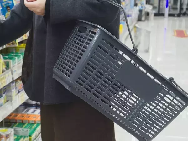 「思わず「たっか！」と声を出して数分立ち尽くした。世帯年収900万円・38歳女性が価格高騰に驚いたもの」の画像