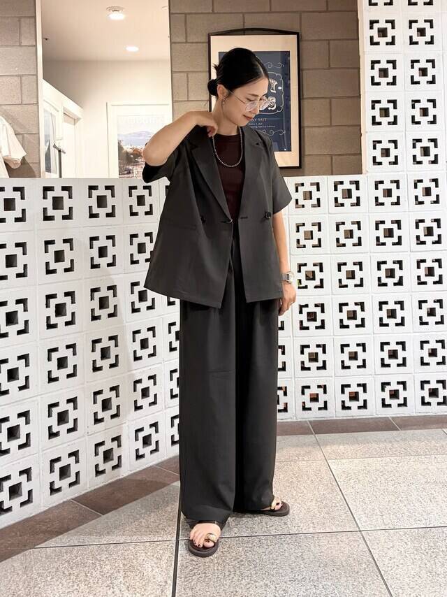 【やってはいけない9月のNGコーデ】体型カバーのつもりが逆に太見え!? 40代がやりがちNGポイント3つ