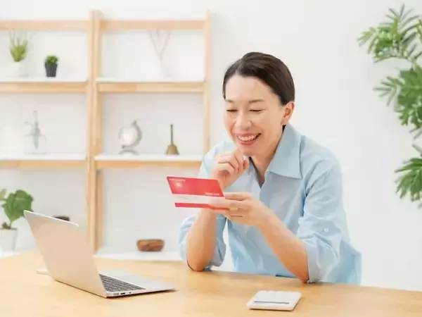 ゆうちょの定額貯金に300万円「暴落時にはささっと買える」日本株9000万円・56歳女性の預け方