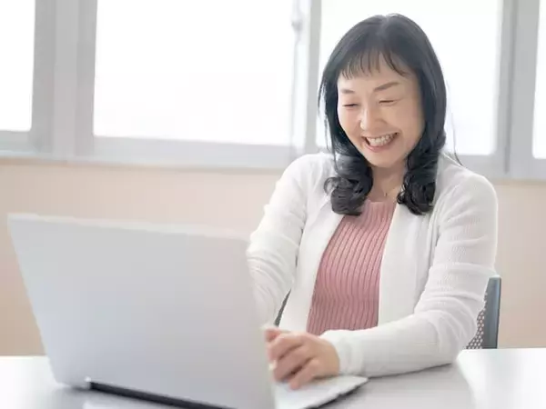 62歳、定年後も副業のバイトを続ける予定です。失業手当はもらえないのでしょうか？