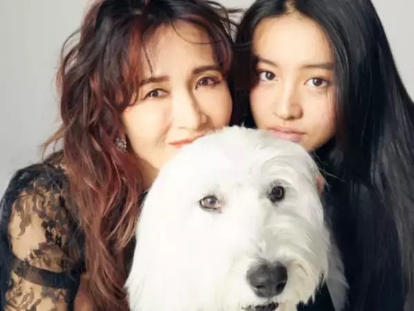 「世界一のお母さん」Koki,、母・工藤静香の誕生日を祝福！ 愛犬と添い寝するレアな過去ショットも公開
