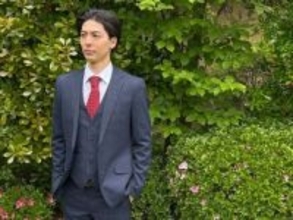 「見る度に大人っぽくなって」高杉真宙、イケメンなスーツ姿公開「カッコよすぎでしょ」「ダンディー」